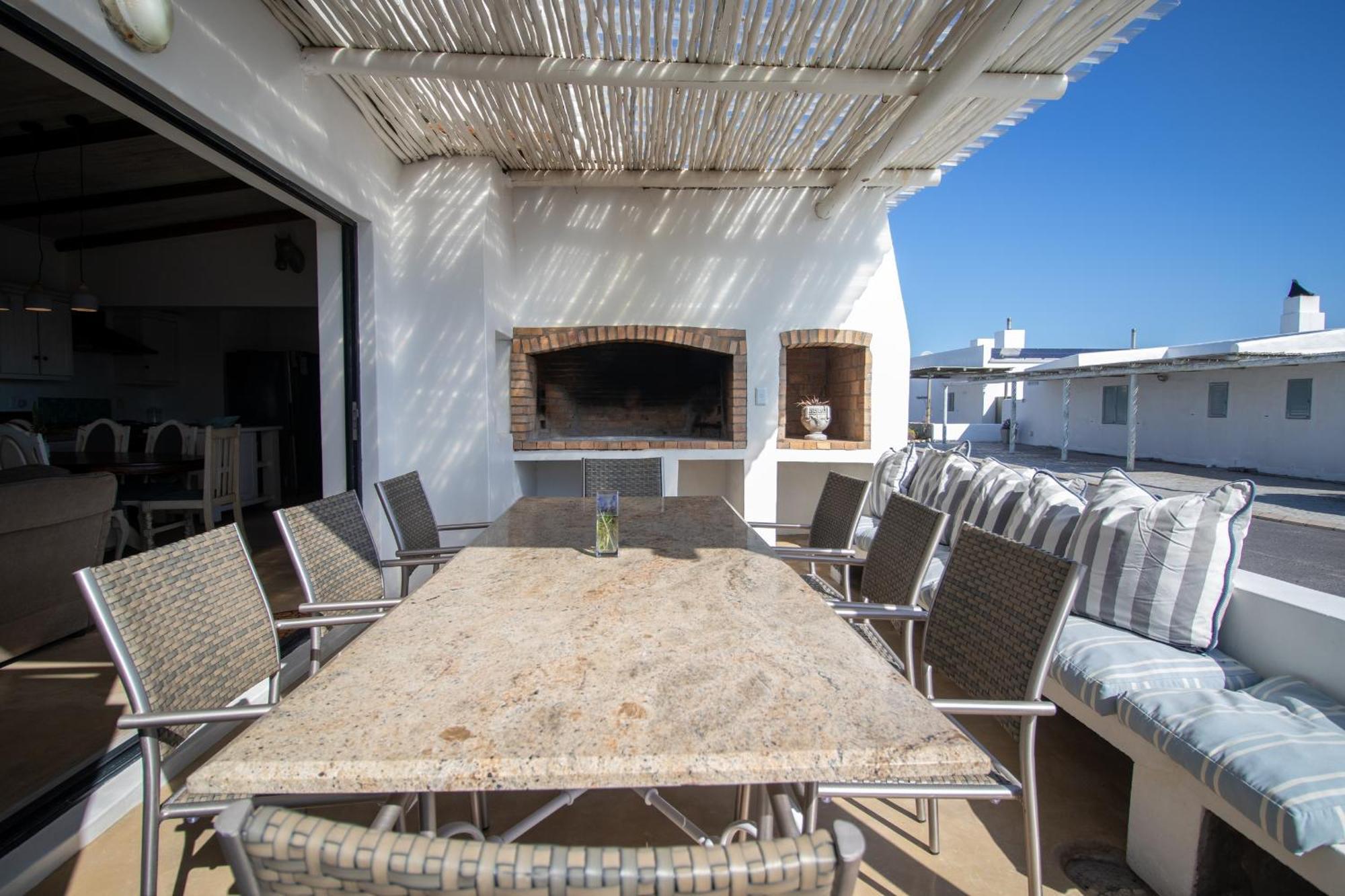 Over The Moon Paternoster Exterior foto